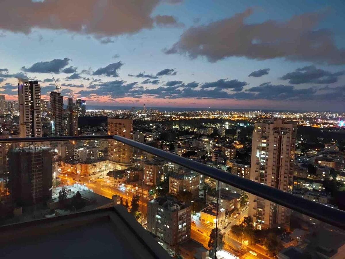 Apartmán Beautiful Penthouse W/Amazing View, Prime Location Ramat Gan Exteriér fotografie